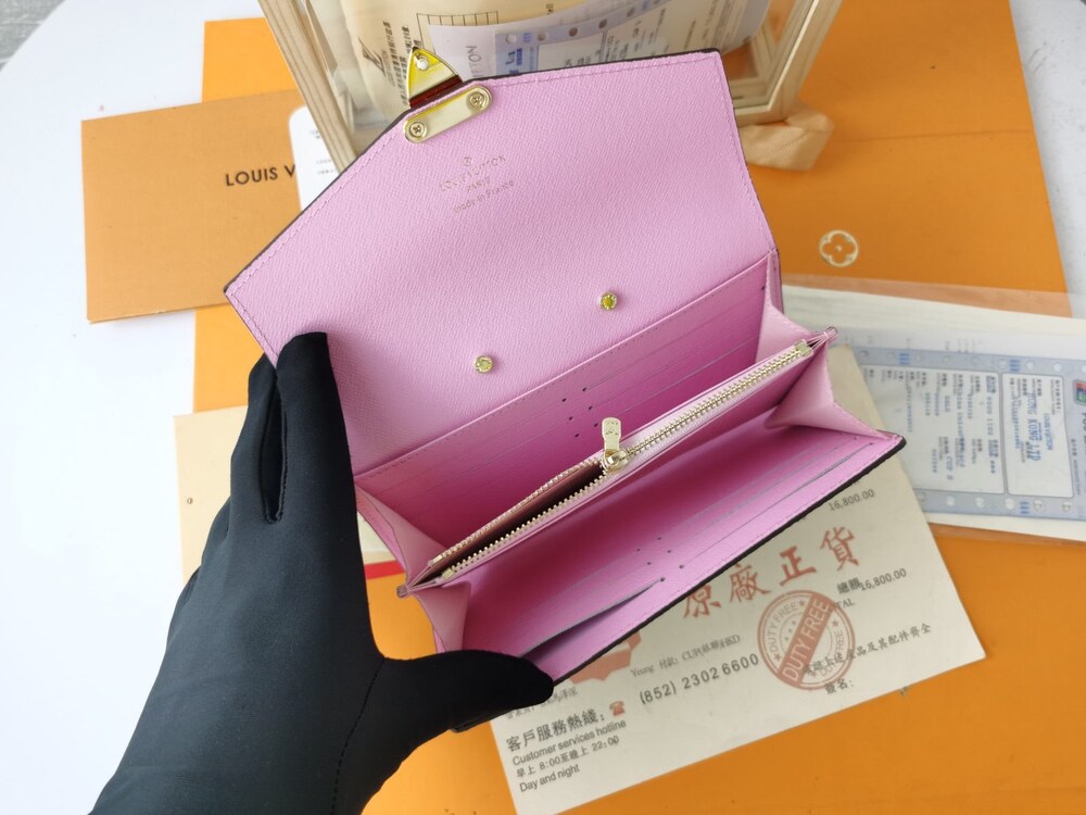 Louis Vuitton Capucines Long Wallet - Picture 8 of 8